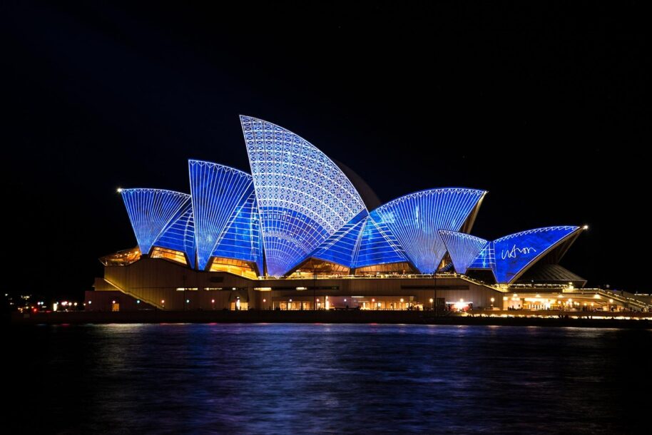 The Sydney Opera House, a building representing an entire city. Prior to its construction, Sydney was a city lacking meaningful visual associations, at least in the minds of people without a specific knowledge of the city. The success of the building in terms of branding has been huge: the managers leading the construction of the Guggenheim museum in Bilbao – another extraordinary example of city branding connected to the work of an archistar – explicitly sought out to replicate the ‘Sydney Opera House model’.